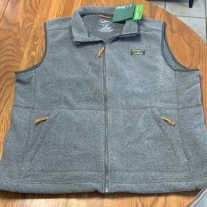 L.L. Bean Men’s XL Charcoal Fleece Vest with Gold Accents